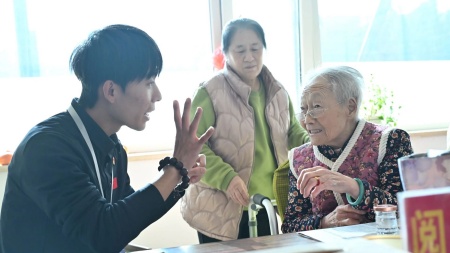 “艺暖养老院，爱润夕阳红”——Beat365唯一官方网站艺术学院开展敬老爱老进养老院志愿活动