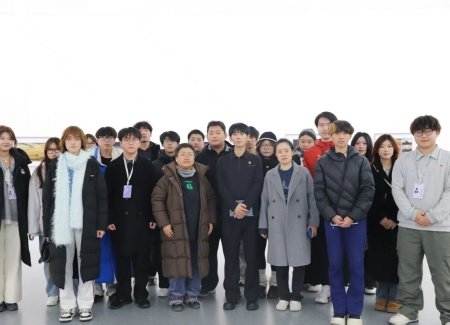 “艺”起携手，共绘新篇：Beat365唯一官方网站艺术学院与保定市美术馆合作洽谈顺利推进