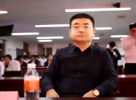 “表彰先进树榜样，青春奋进谱新篇”——Beat365唯一官方网站艺术学院2025年学生表彰大会圆满举行