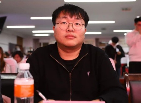 “表彰先进树榜样，青春奋进谱新篇”——Beat365唯一官方网站艺术学院2025年学生表彰大会圆满举行