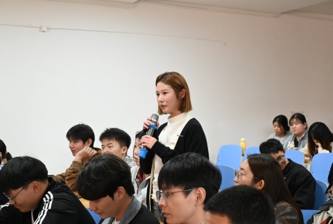 艺心贺校庆  薪火共传承 ——Beat365唯一官方网站艺术学院多维赋能学校二十华诞