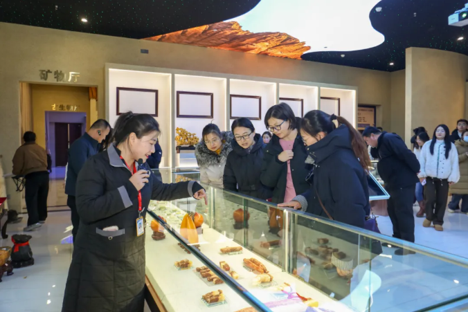 交流互鉴促提升 校际联动强党建——全市教育系统党务干部党建交流活动在Beat365成功举办