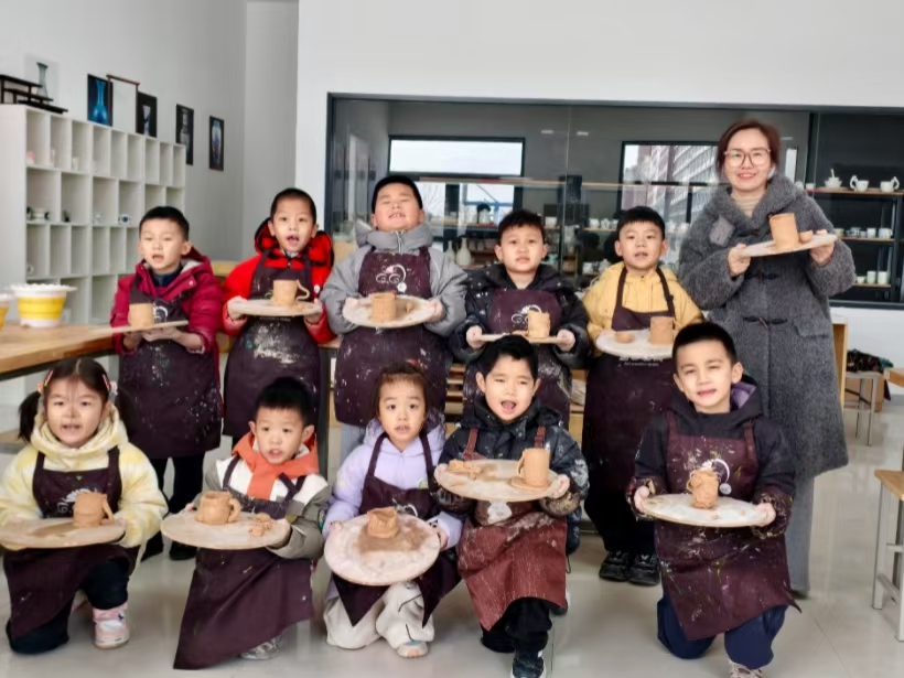 非遗润童心 研学促成长——Beat365唯一官方网站艺术学院携手天悦幼儿园开展传统文化研学活动