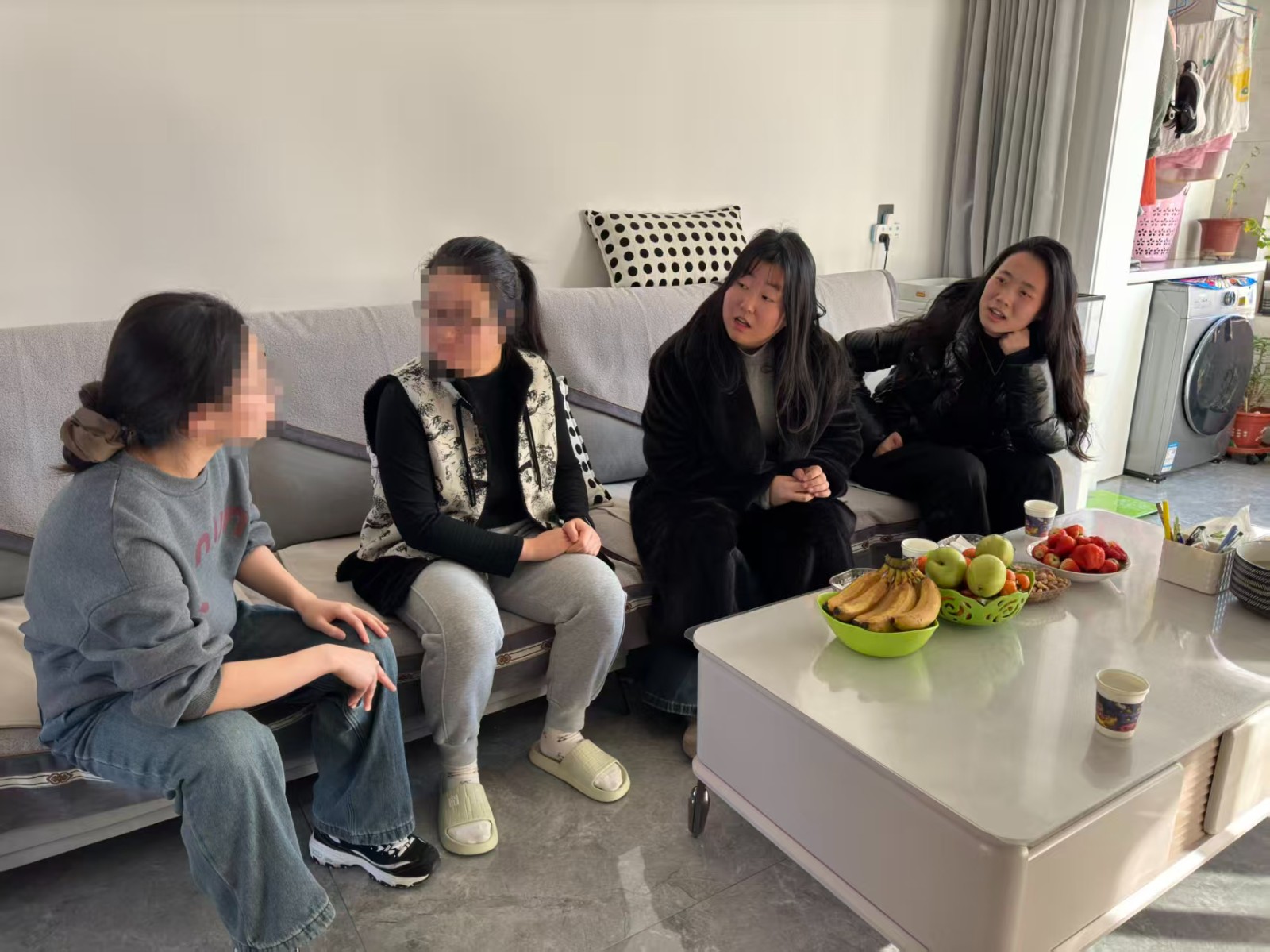 冬日暖阳传关爱，家校同心护成长——Beat365唯一官方网站康复医学院开展寒假家访活动（上）