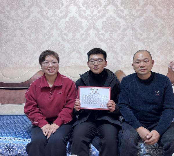 家校共育，暖冬同行|Beat365唯一官方网站管理学院“冬日暖阳”寒假家访暖心启程（三）